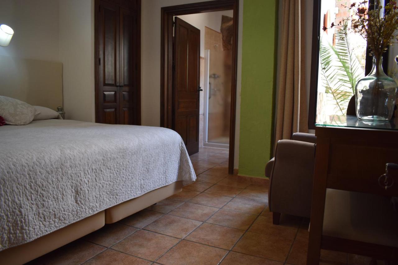 Hostal Rural Molino Del Bombo Aracena Exterior photo