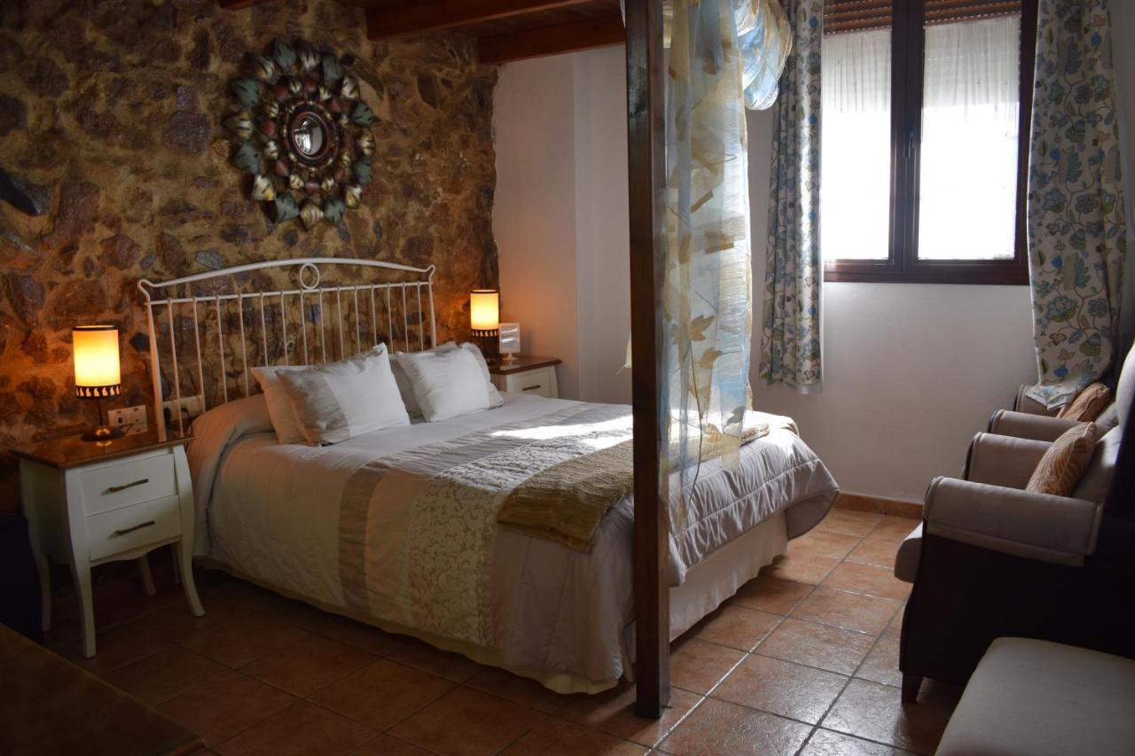 Hostal Rural Molino Del Bombo Aracena Exterior photo